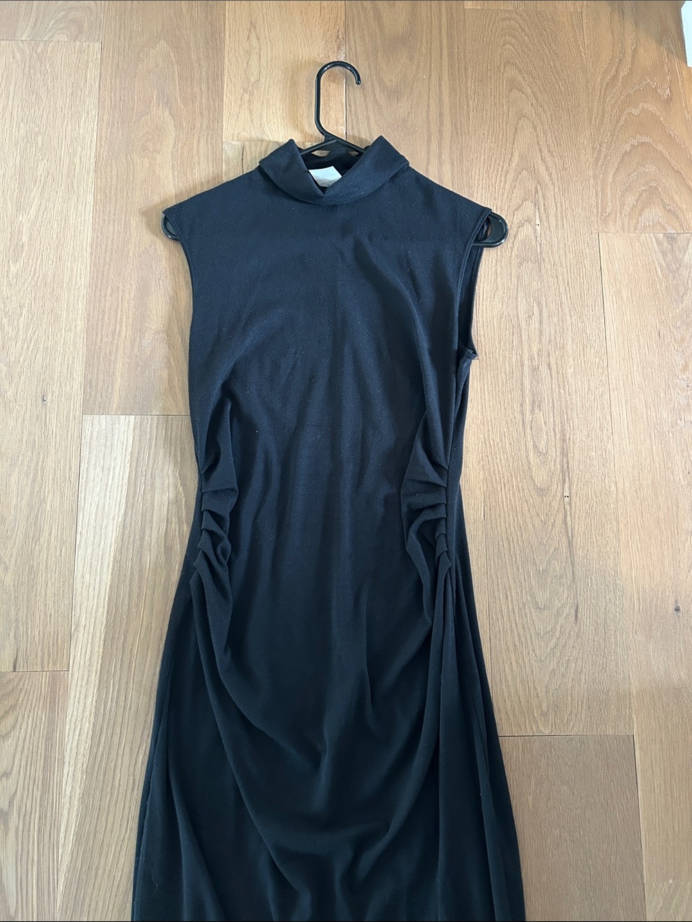 Sleeveless black maternity midi dress